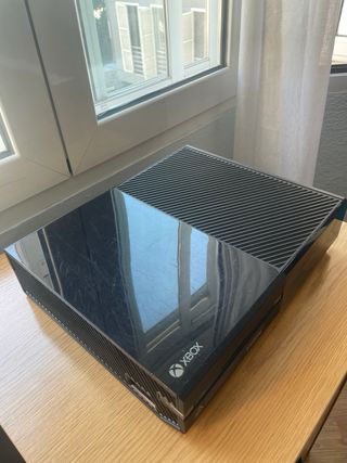 Xbox One 512GB Negra con mandos y 9 juegos