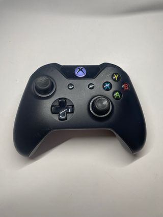 Xbox One 512GB Negra con mandos y 9 juegos