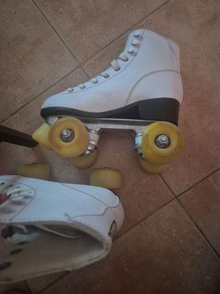 Patines 4 Ruedas Talla 36 Blancos