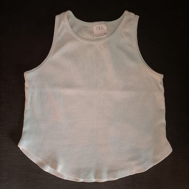 Top niña Zara azul clarito