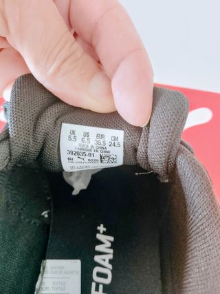 Zapatillas Puma Negras y Blancas