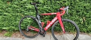 Bicicleta de carretera Cervélo S3 Roja