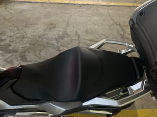 Moto Honda con luces LED Gris Iridium