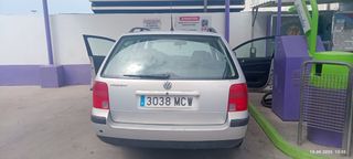 Volkswagen Passat 1998 para aficionados o pieza