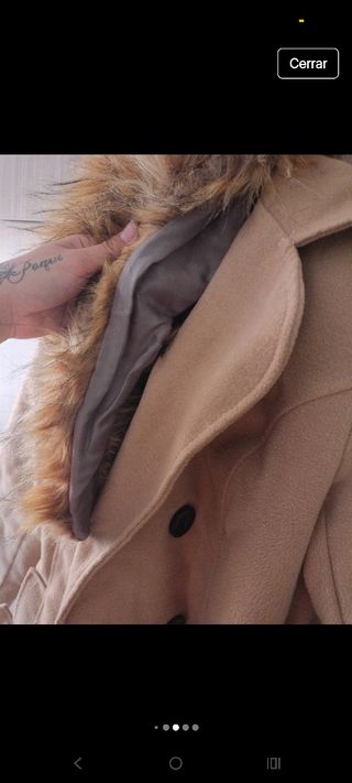 Abrigo de mujer con cuello de pelo