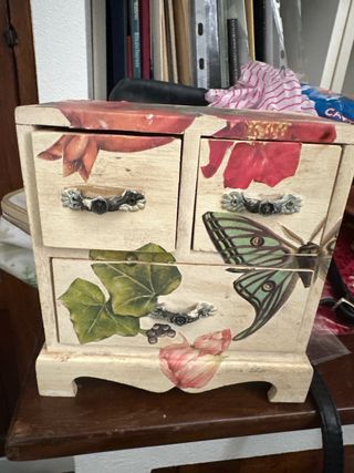 Mini cassettiera decorativa in legno