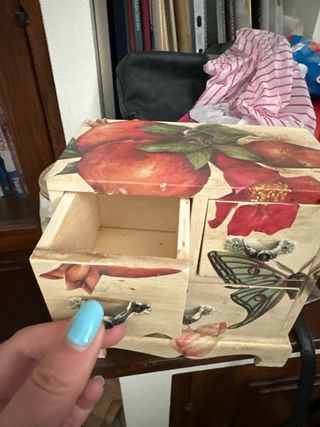 Mini cassettiera decorativa in legno