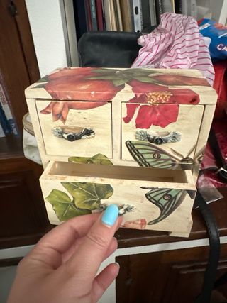 Mini cassettiera decorativa in legno