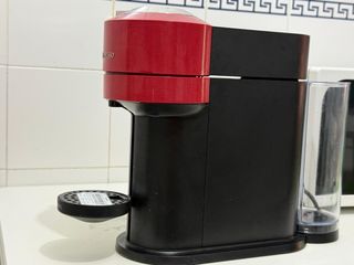 Cafetera Nespresso Cherry Red