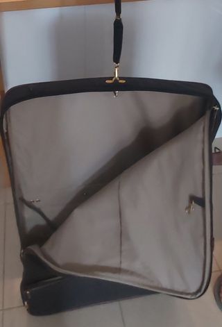 Black samsonite suit carrier
Maleta Porta Traje 