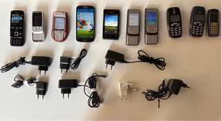 Confezione da 10 cellulari antichi