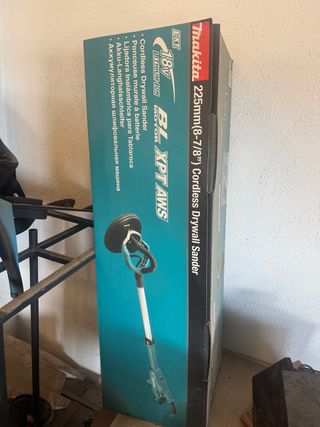 Makita Lijadora Pared Inalámbrica 225mm DSL801ZU