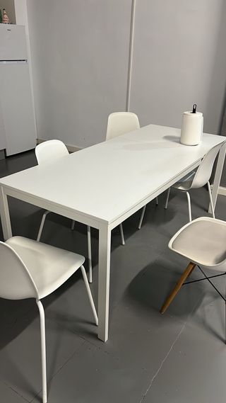 Mesa y 4 Sillas Ikea Blancas
