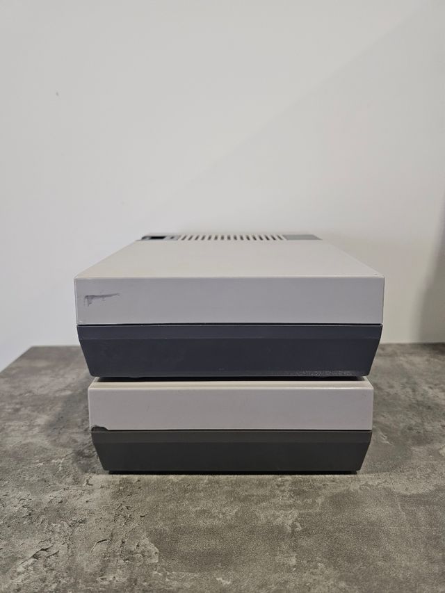 Nintendo NES Console Clássica Cinza