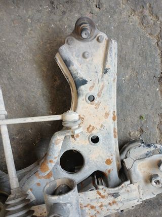 BRAZO SUSPENSION DELANTERO IZQUIERDO FIAT 500L (330)