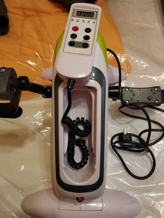 Máquina de pedalear para ejercicio Tecnovita BH, 