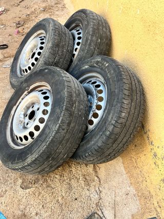 Ruedas Volkswagen Transporter 
215/65R/16   