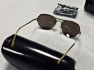 Emporio Armani “Supreme” in titanio - Occhiali