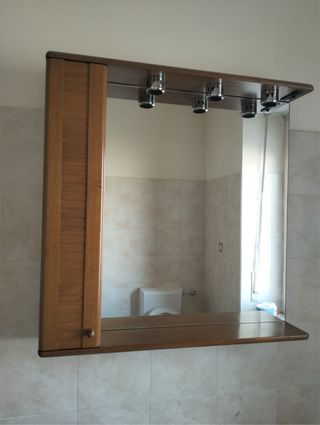 Mobile bagno in legno marrone