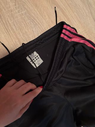 Pantalón chándal Adidas negro y rosa