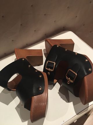 Zuecos negros y marrones sin estrenar