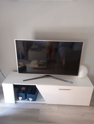 Mueble TV blanco