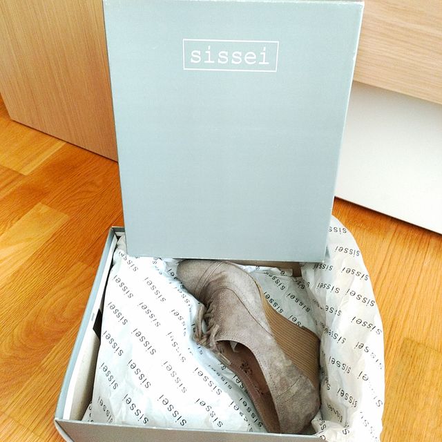 Zapatos cuña ante gris T.37