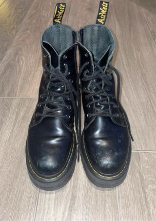 Dr. Martens nere platform