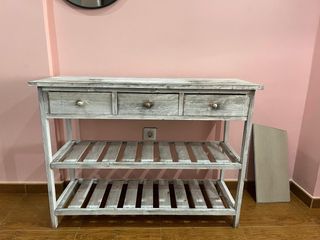 Mueble de madera estilo gastado