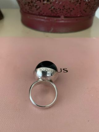 Anillo Tous bola negra y plata de ley
