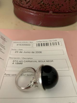 Anillo Tous bola negra y plata de ley