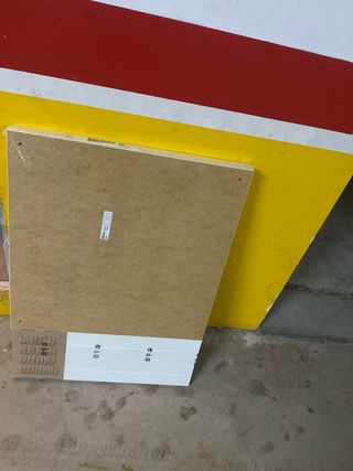 Mesa de escritorio madera y plástico