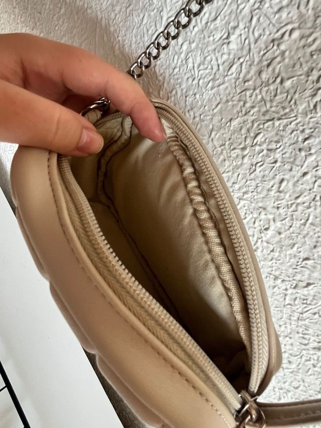 Bolso Lefties beige acolchado