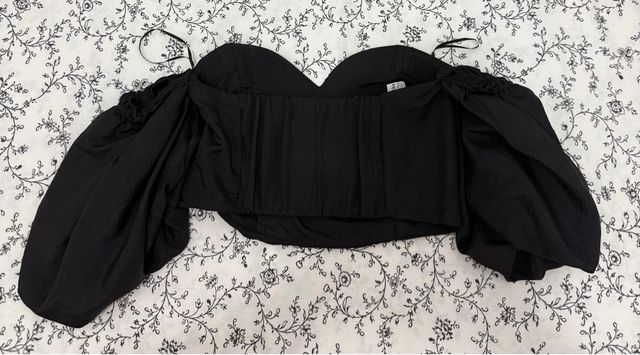 Corset negro Bershka