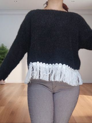 Jersey Negro con Flecos Blancos Talla L