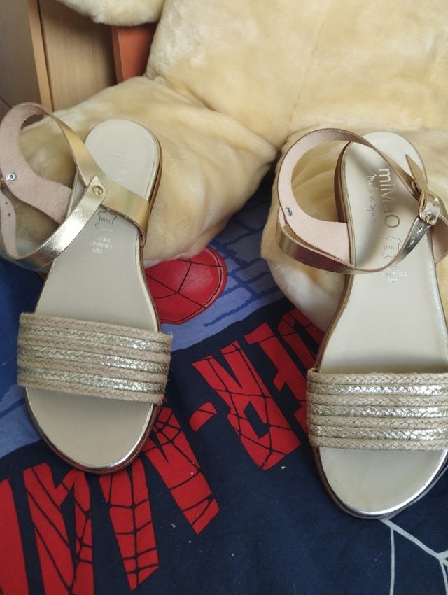 Sandalias Mimao Beige y Doradas