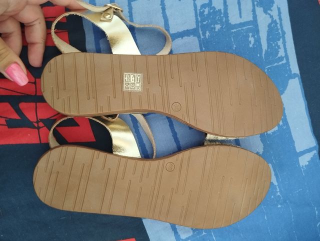 Sandalias Mimao Beige y Doradas