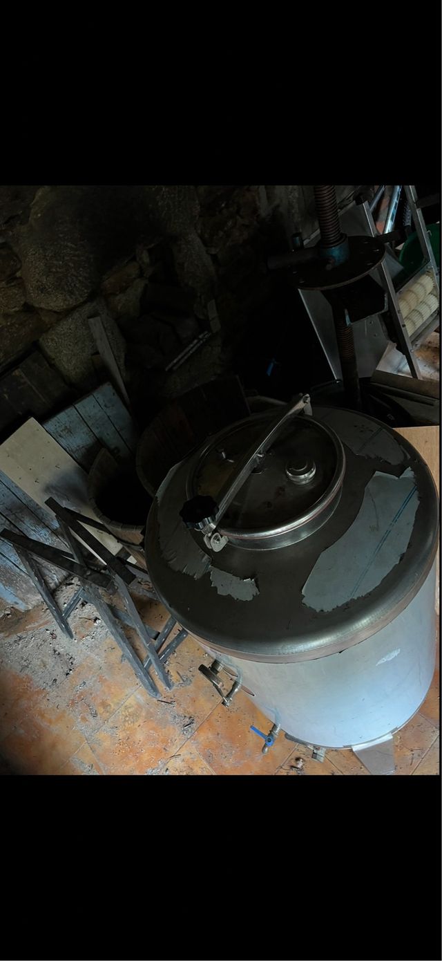 Cubeta Bidón Vino  + Depósito De Vino + Triturador