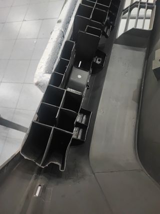 Paragolpes R11 - Ref 7701465943