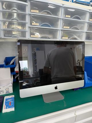 Apple iMac A1311 Plata (Sin disco duro)