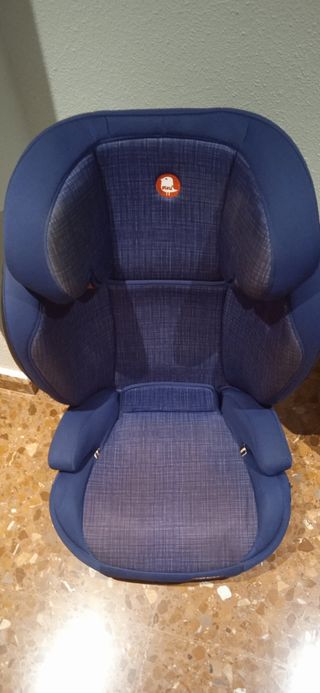 Silla de coche Piku azul Grupo2/3.
Con Isofix.