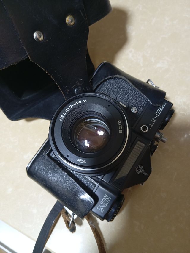 Cámara Zenit EM Olimpiadas Vintage Negra