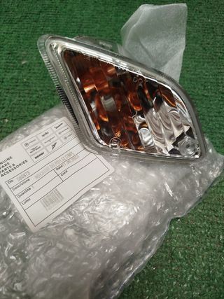 Intermitente trasero izquierdo NUEVO Vespa GT GTS