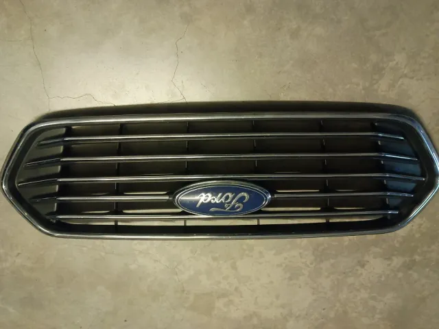 Parrilla Ford Tourneo Custom 2021