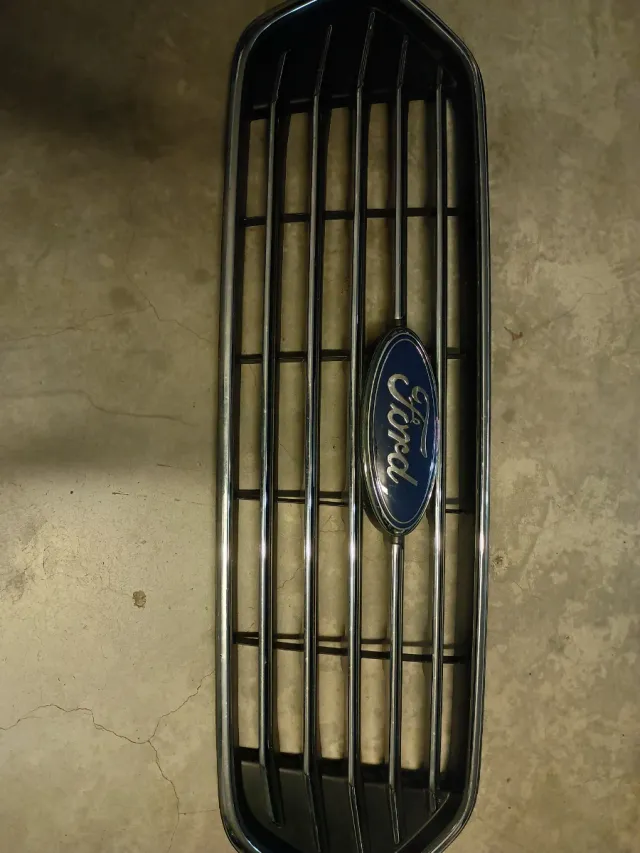 Parrilla Ford Tourneo Custom 2021