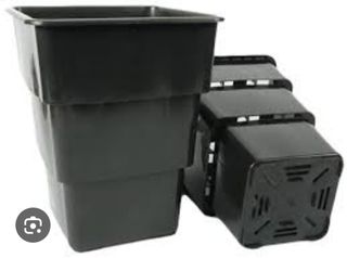 Vasos Quadrados Pretos em Plástico