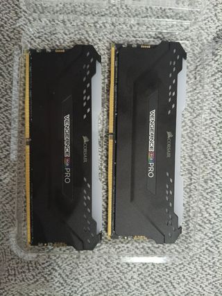 2x16GB Corsair Vengeance RGB Pro RAM 3600MHz