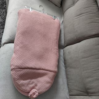 Saco para capazo. Marca Cotton juice. Color rosa.