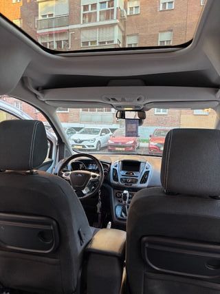 Ford Grand Tourneo Connec 2017