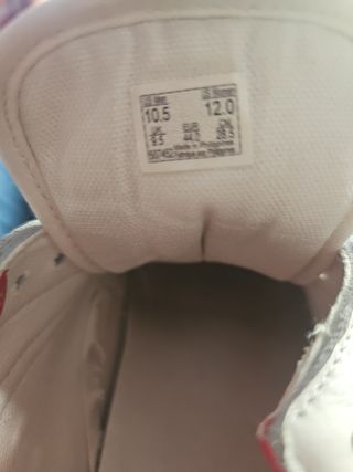 Bambas Vans Blancas con Detalles Rojos